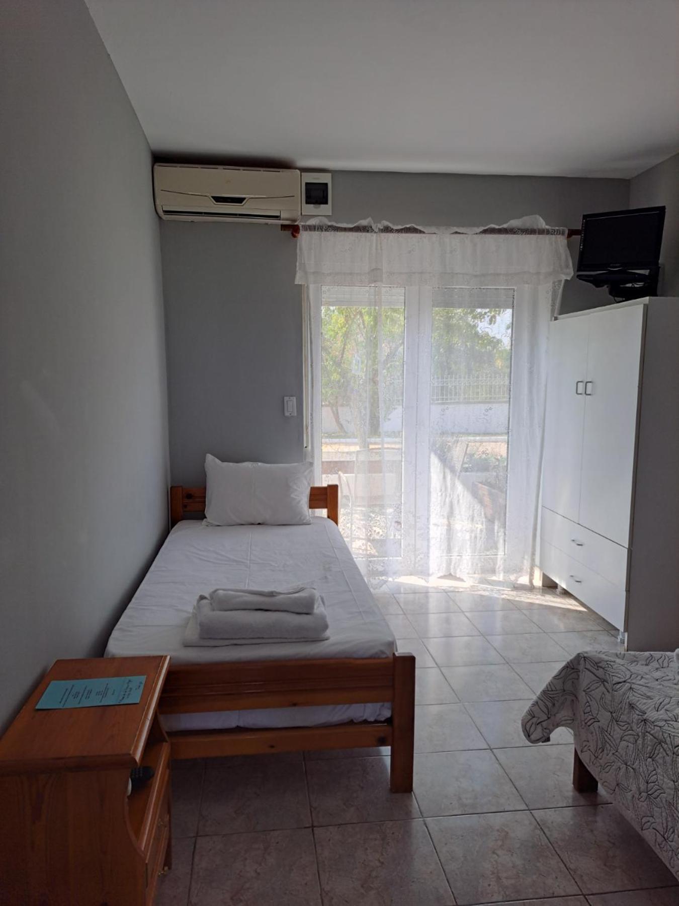 نيكيتي Kiki'S Place الغرفة الصورة
